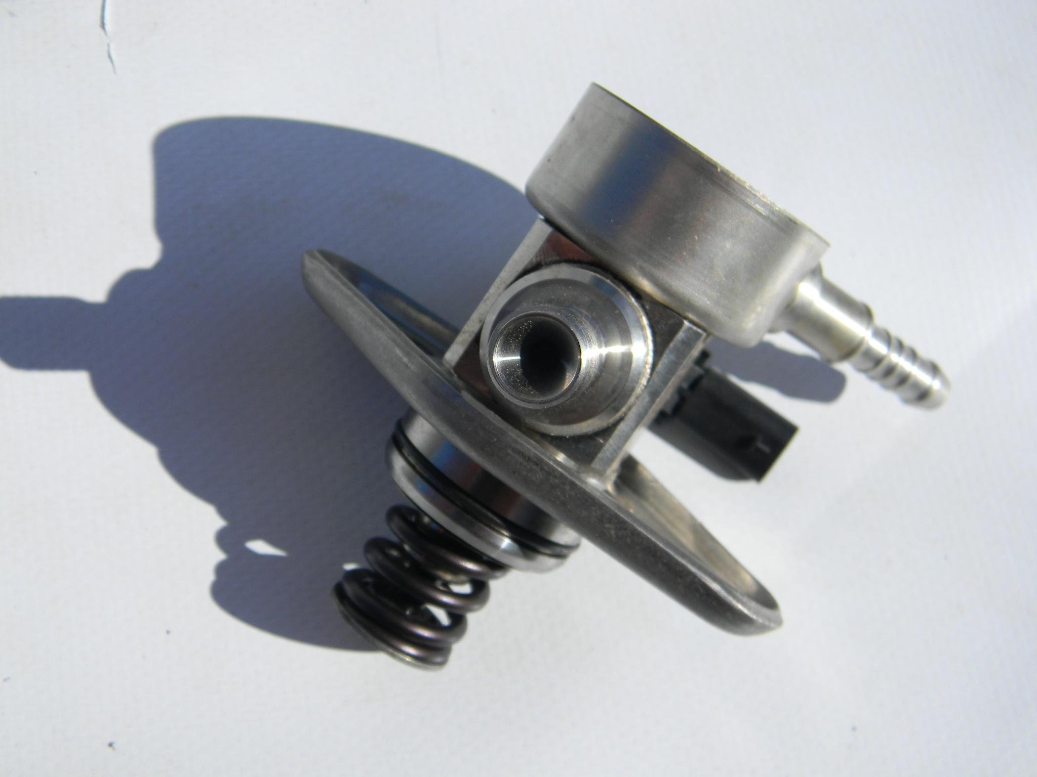 PALIVOVÉ ČERPADLO AP 04E127026E TSI VW AUDI SKODA SEAT