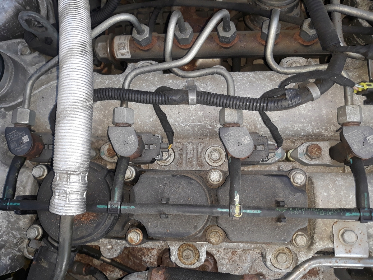 Vstrekovač Chevrolet Captiva 28264951 25183186