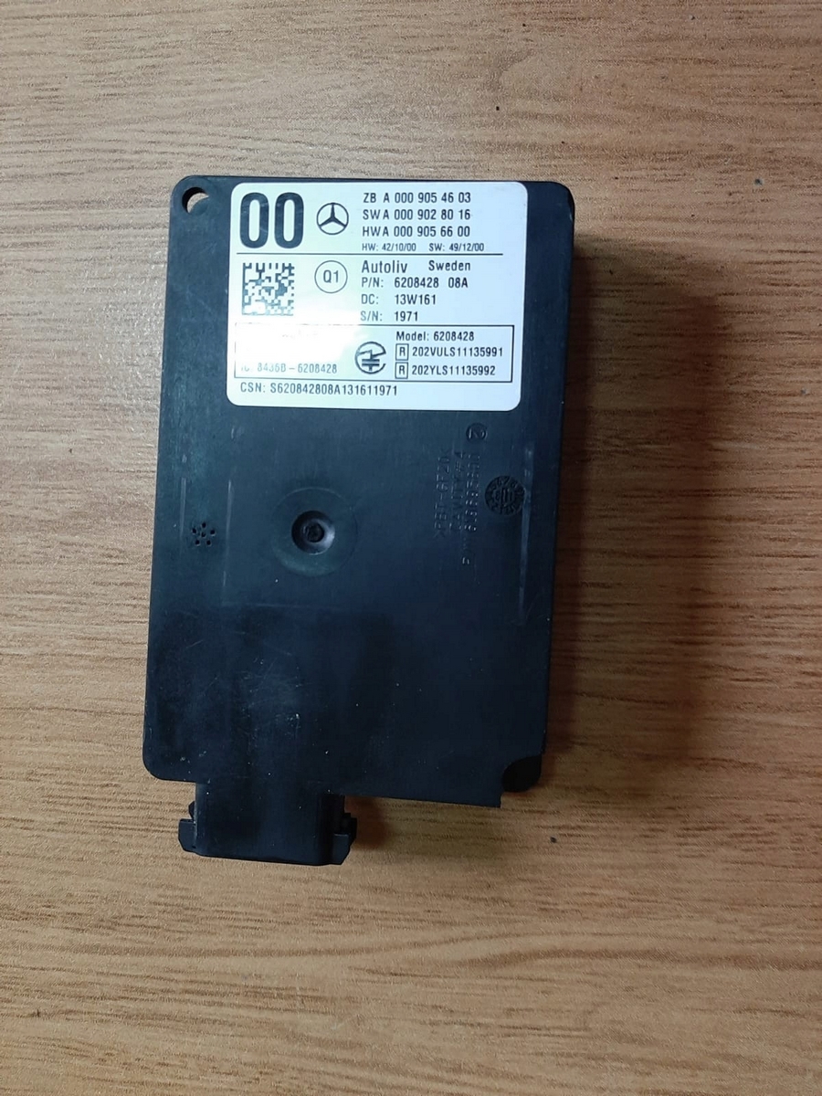 RADAROVÝ SNÍMAČ MERCEDES B W242 W166 ML W246 A W176