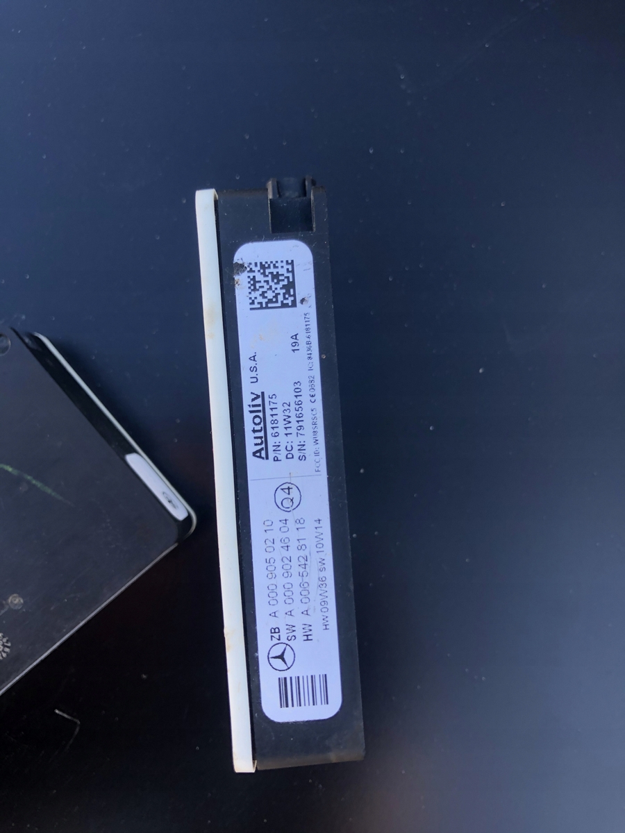 RADAROVÝ SNÍMAČ MERCEDES A0009050210 0009050210