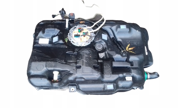 Palivová nádrž Mercedes CLA W117 Bak nafta