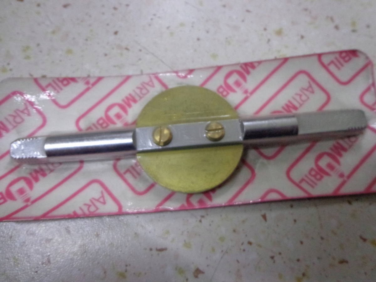 ŠROUBOVÁ NÁPRAVA 8,5 mm KARBURÁTOR FIAT 125p-I, priechod