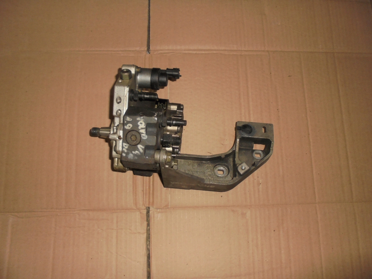 VSTREKOVACIE ČERPADLO VOLVO 1,9 DCI 8200055072
