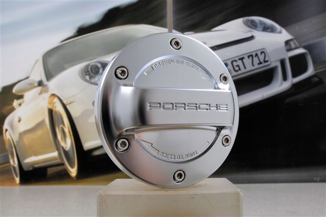 Porsche 911/718 / Macan ... Uzáver palivovej nádrže AluLook