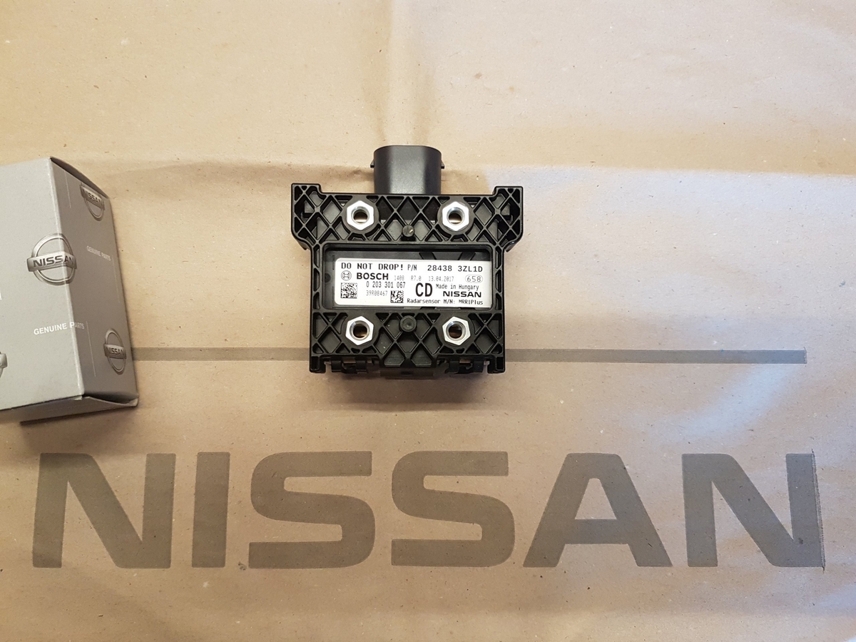 VZDIALENÝ SENZOR QASHQAI 284383ZL1D 0203301067 OE