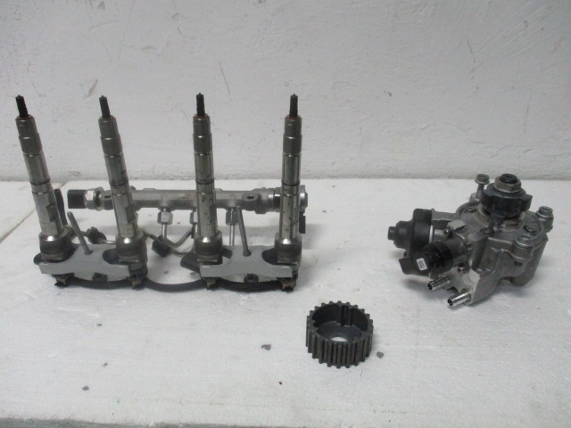 PALIVOVÝ SYSTÉM AUDI VW TDI 04L130277AC 04L130755D