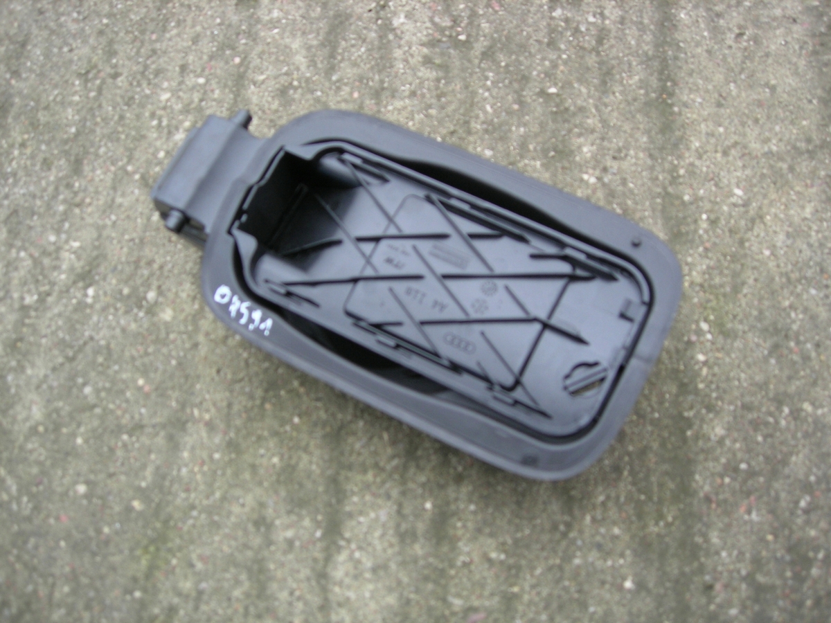 PLNICA PALIVA AUDI A4 B9 8W0809906A NOVINKA W-WA