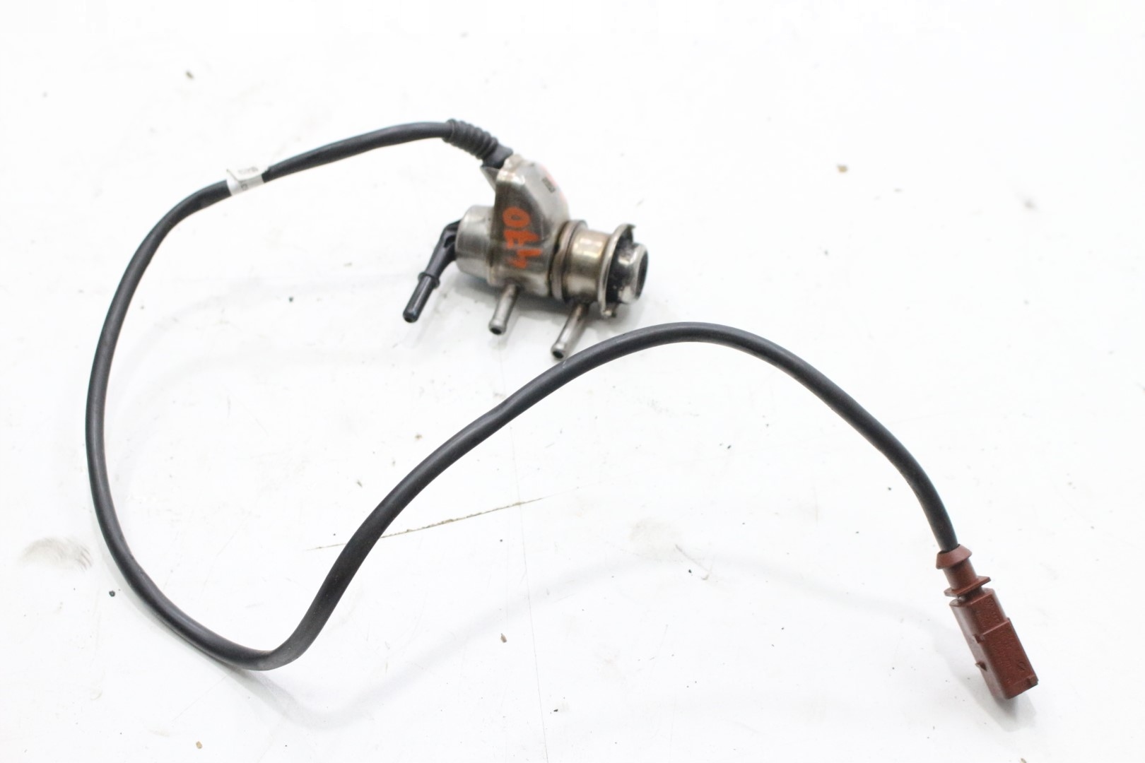 ADBLUE INJECTOR 04L131113S A6 C7 LIFT
