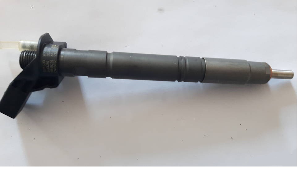 VSTREKOVAČ AUDI 4.0TDI 057130277BE 0445118013