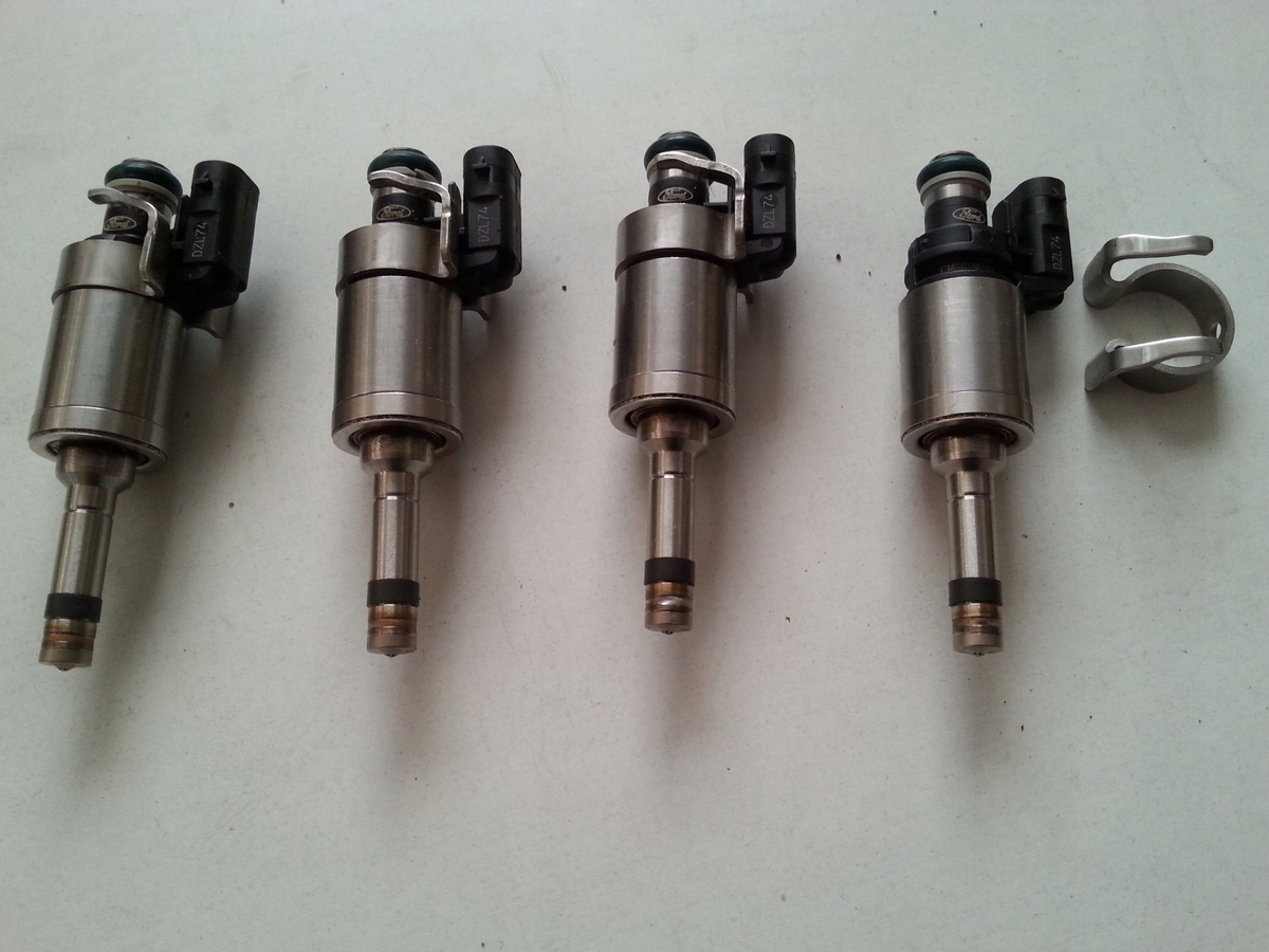 FOCUS MK3 1.0 VSTREKOVAČE ECOBOOST 0261500219