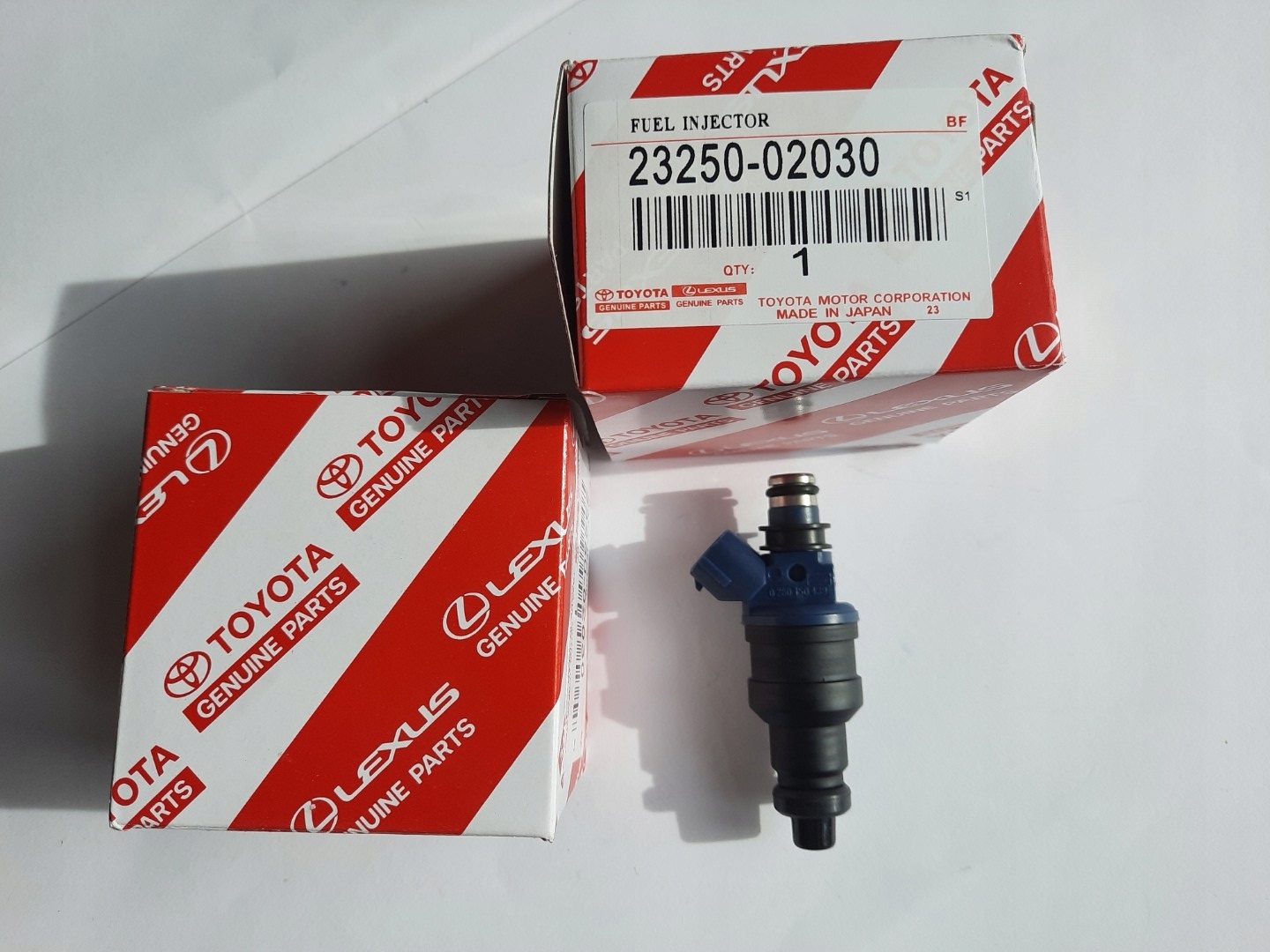 Vstrekovač Toyota 23250-02030 NOVÉ originály